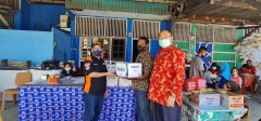 PDAM Jayapura Serahkan Bantuan bagi Korban Kebakaran di Jalan Pasar Lama, RT 04 RW 03, Kelurahan Yobe Distrik Abepura